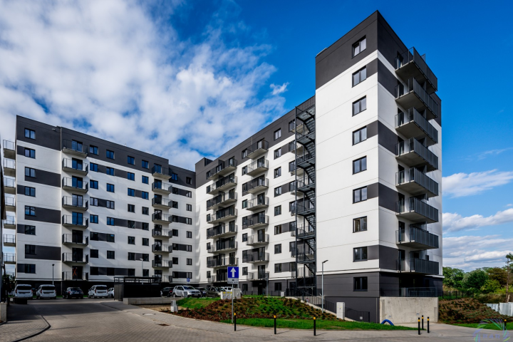 /uploads/posts/e9dc0eabb0c21aeec97c4709c9b19de5b614972b/images/Resi4Rent Rrychtalska_Wrocław.png